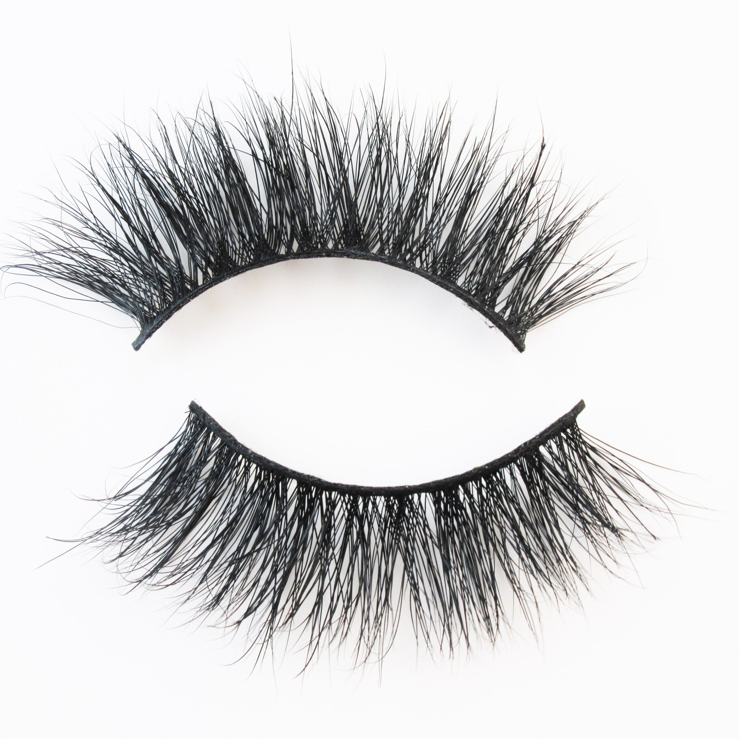 3BW08 3d mink lashes with custom packaging (1)